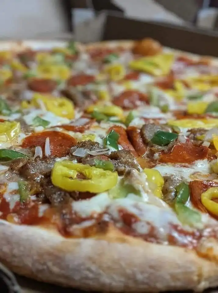Deluxe Pizza.