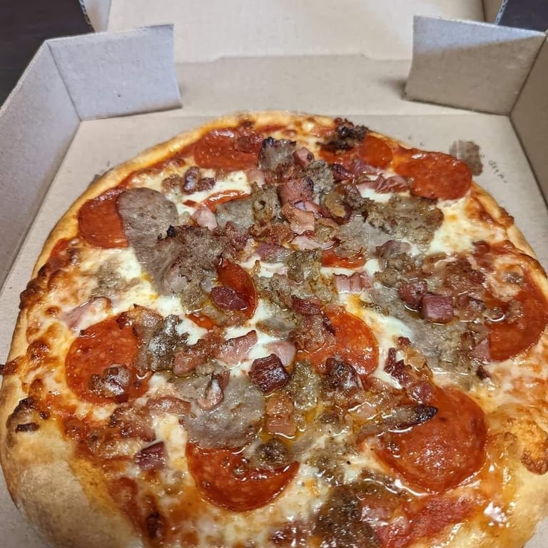 Savor Your Lunch with Pizza