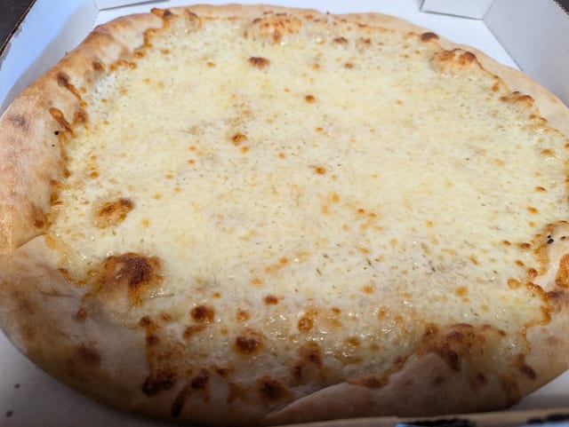 White Garlic Pizza.